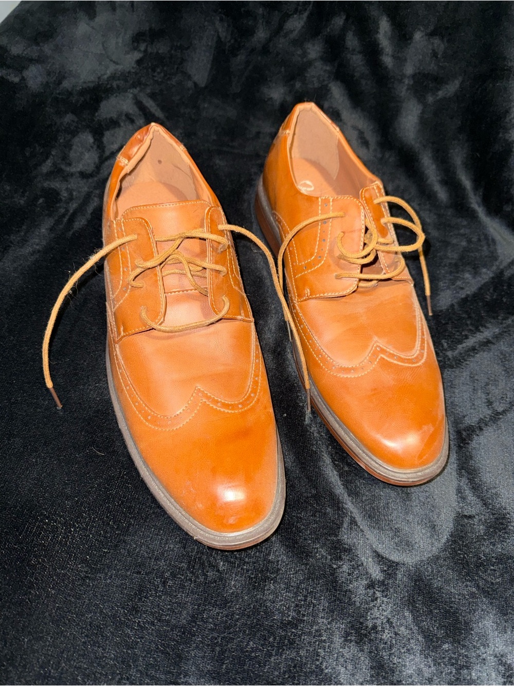 Men's Tan Leather Wingtip Derby Shoes